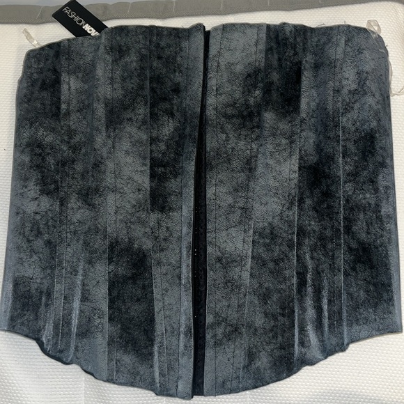 Non stretch Corset top - Picture 4 of 5